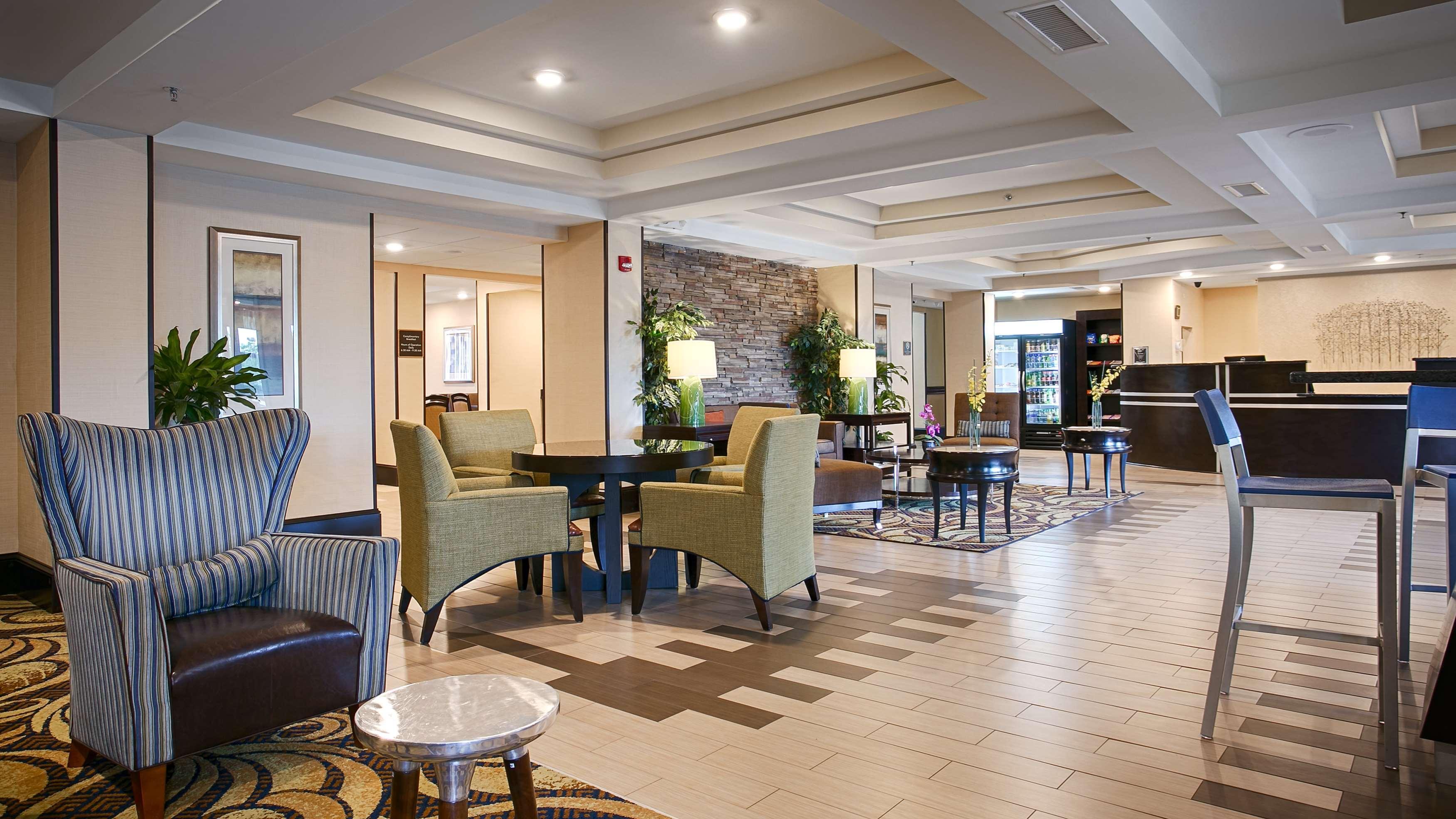Holiday Inn & Suites Columbia Northeast By Ihg Dentsville Exterior photo