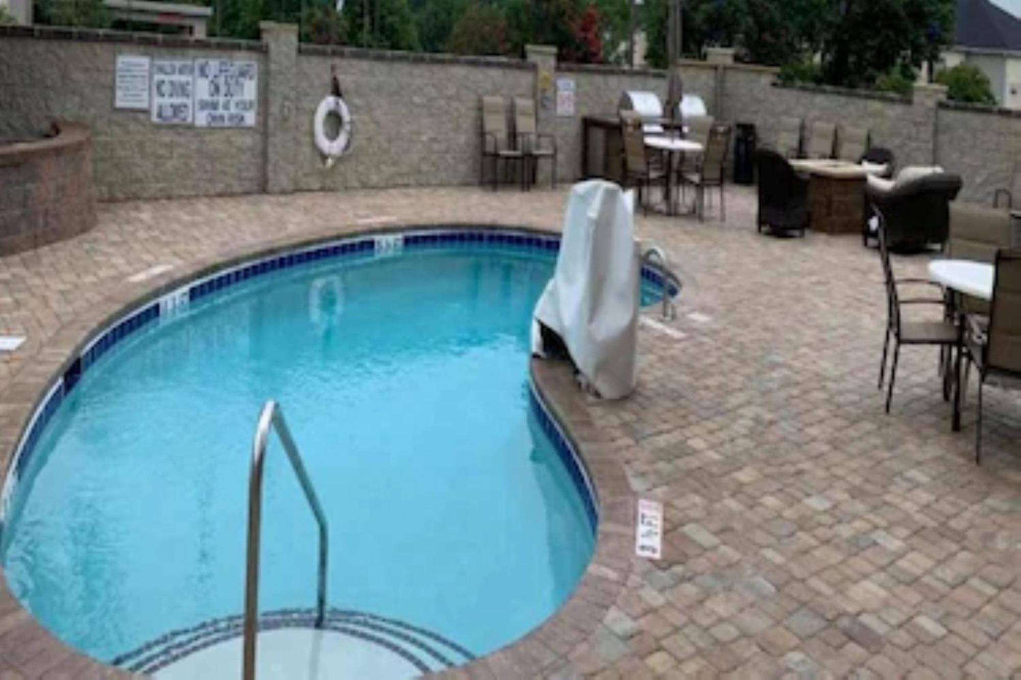 Holiday Inn & Suites Columbia Northeast By Ihg Dentsville Exterior photo